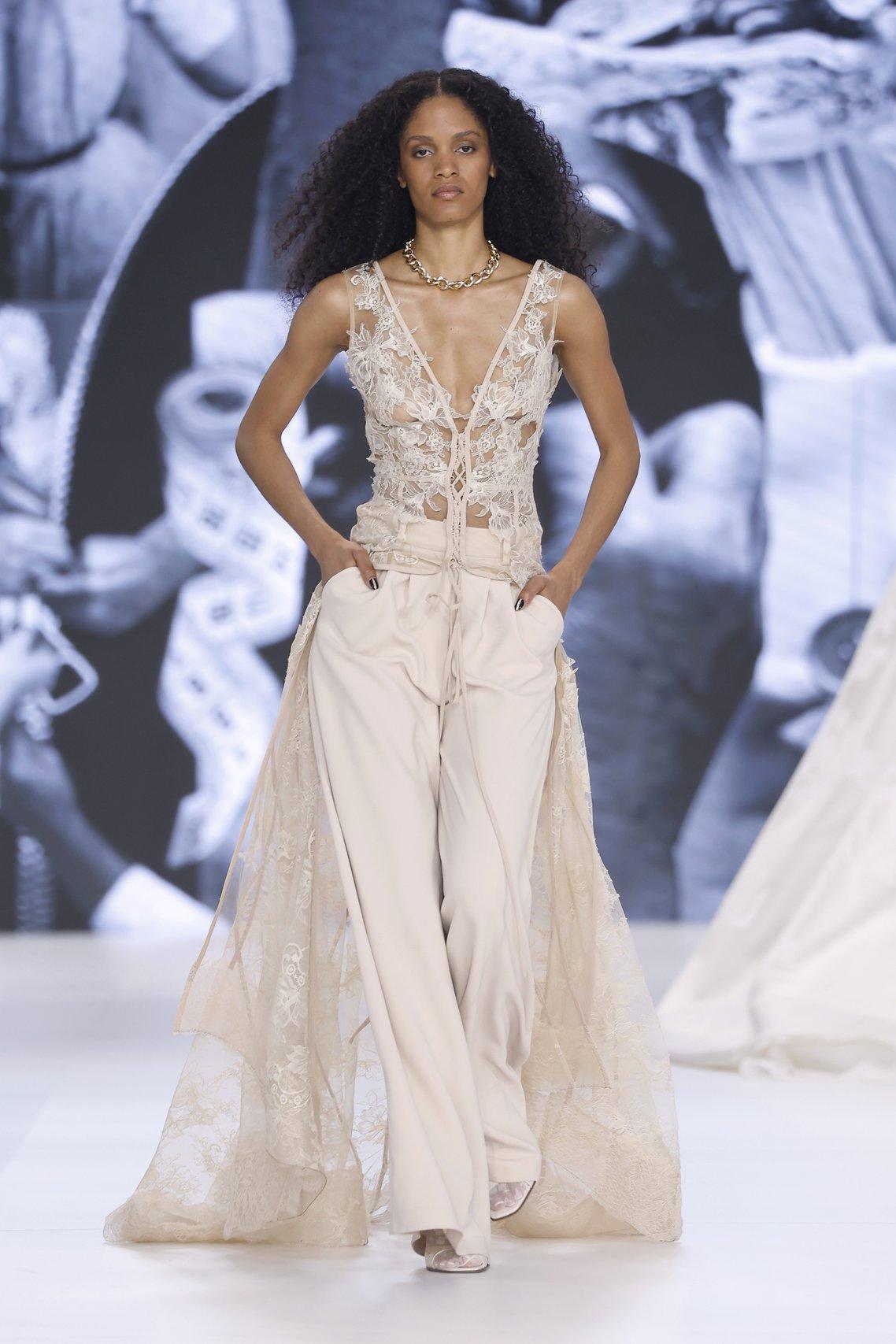abito da sposa 2 in 1 avorio, con top in pizzo con strascico e pantalone