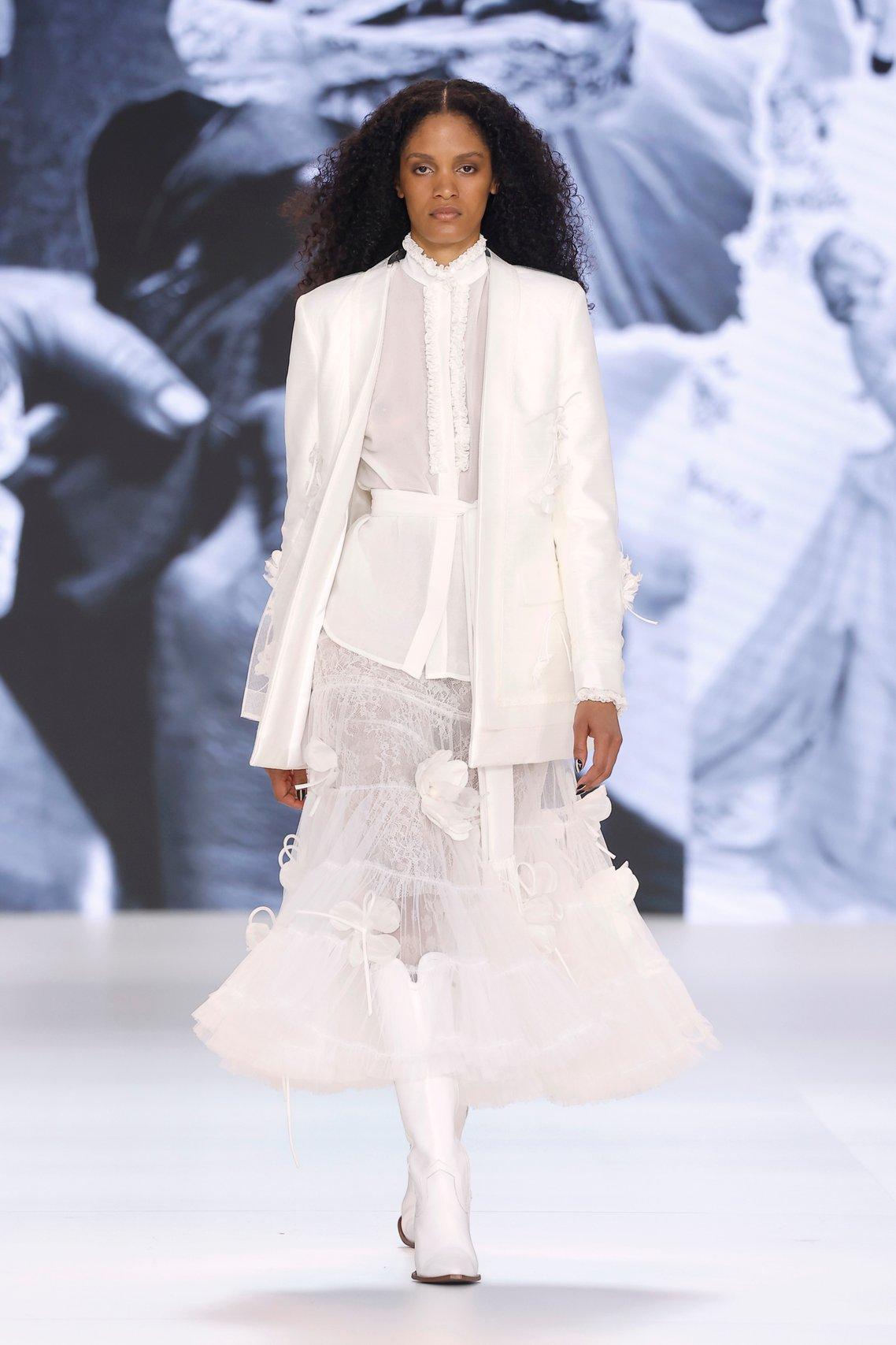 abito da sposa con blazer