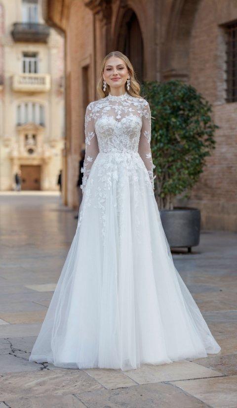 abito da sposa con collo alto taglio A line e scollo a illusione