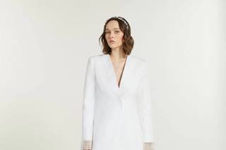 tailleur da sposa con pantaloni a palazzo in organza e giacca