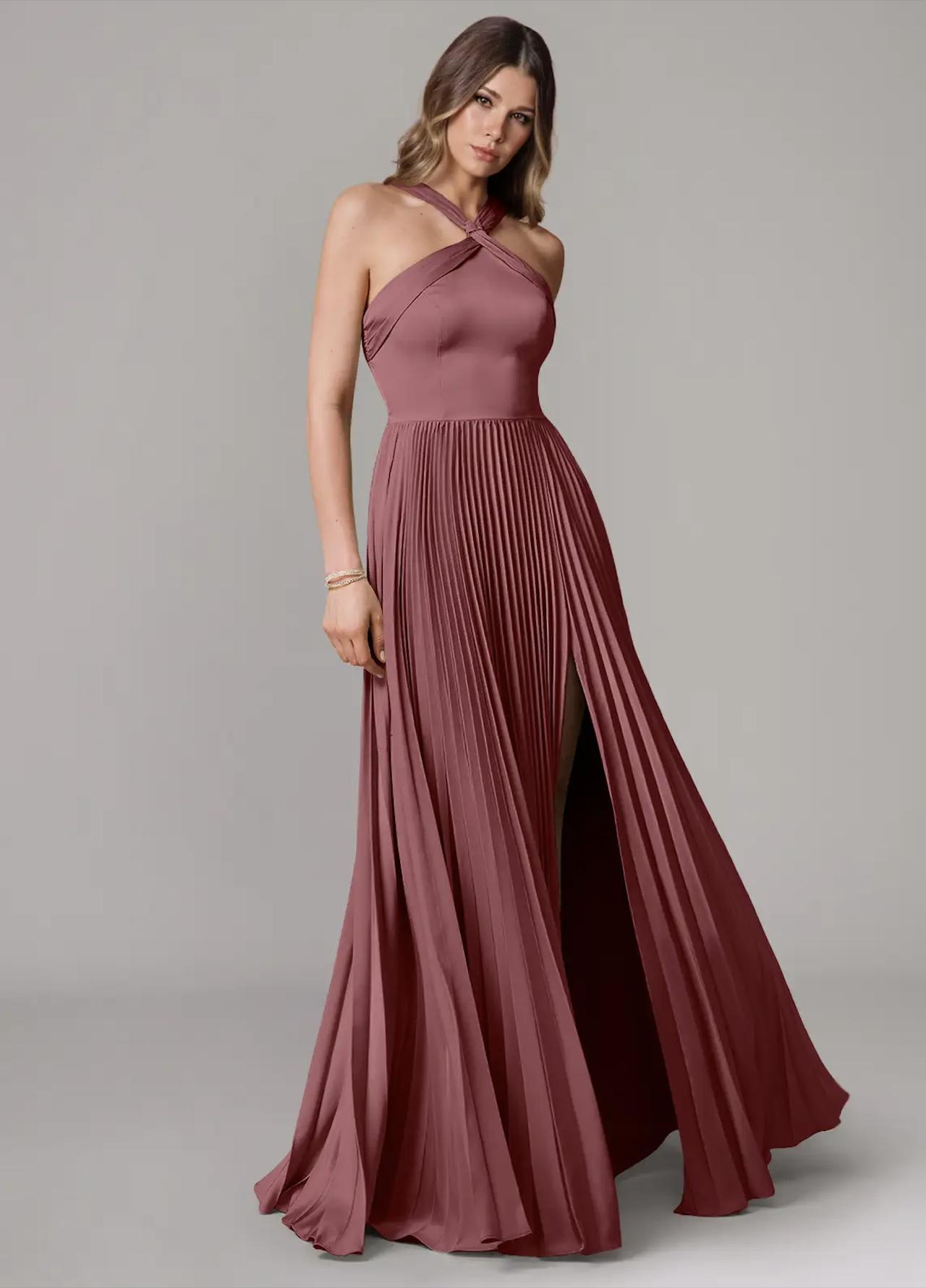 abito sorella sposa lungo con scollo all'americana e gonna plissettata