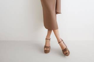 abito mamma della sposa midi rosa antico, con maniche larghe e morbide