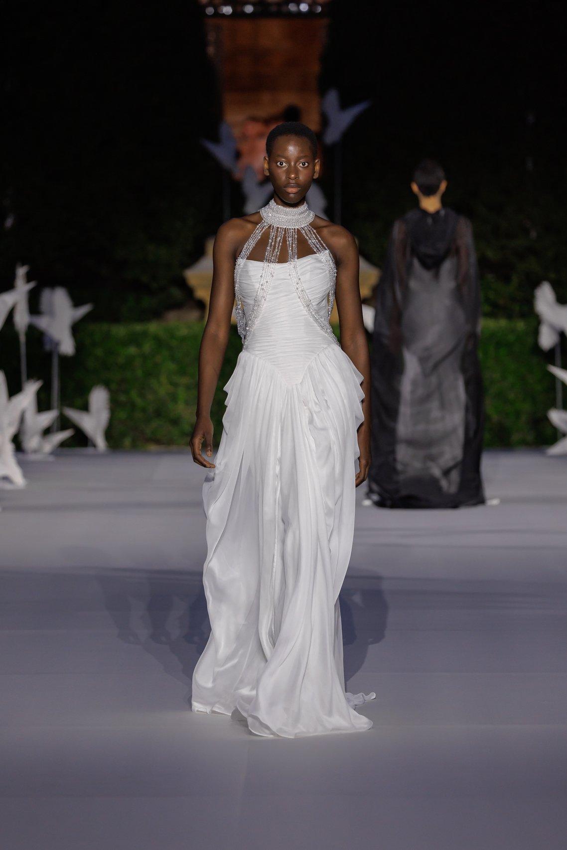 abito da sposa 2 in 1 con colletto rimovibile con perline che scendono sul bustier, gonna morbida scivolata
