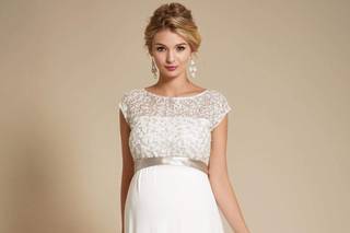 abito da sposa premaman stile impero in pizzo con cinturino in raso