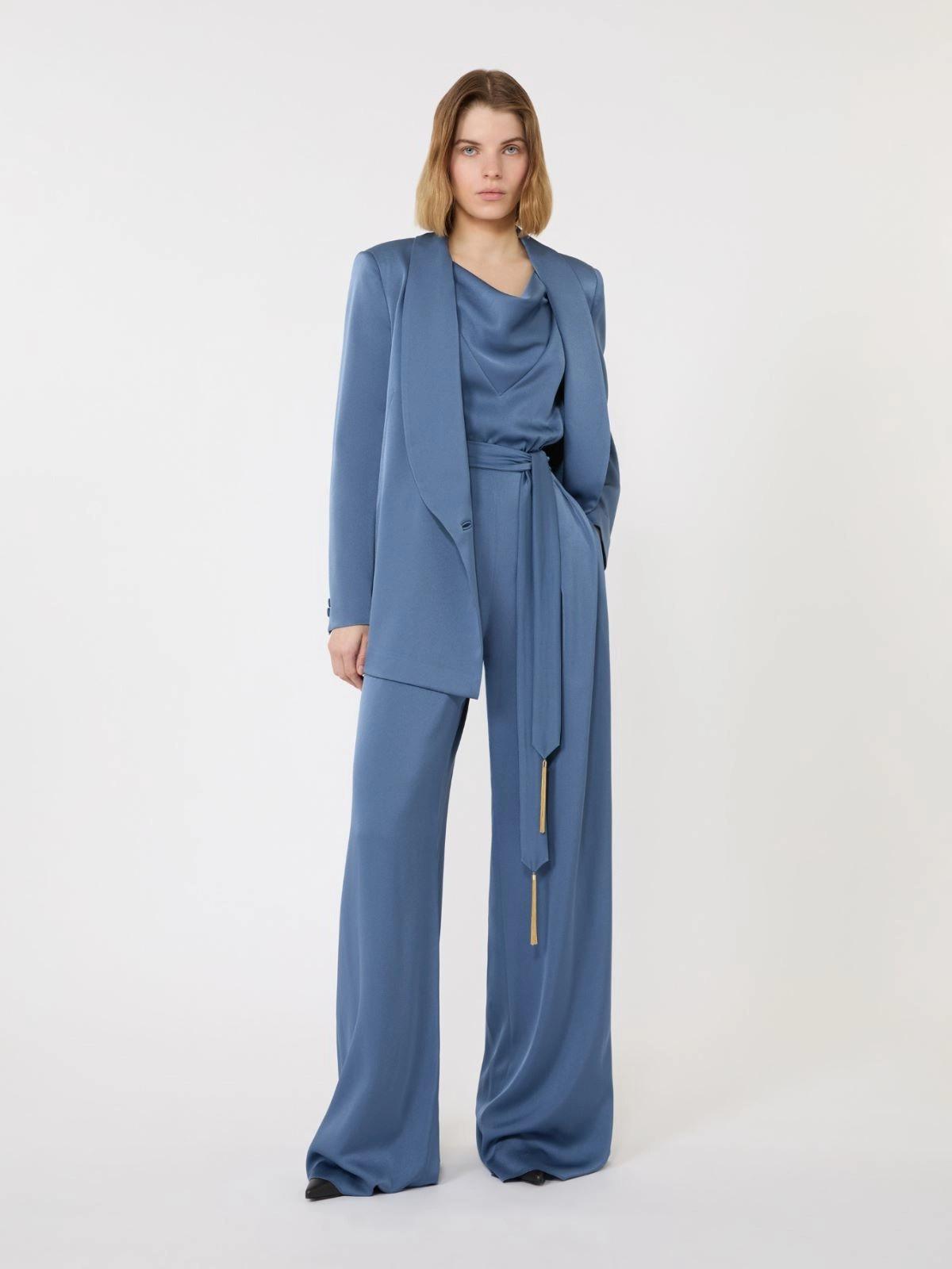 tuta elegante da cerimonia blu con blazer, pantalone e palazzo e fusciacca con lacci laterali