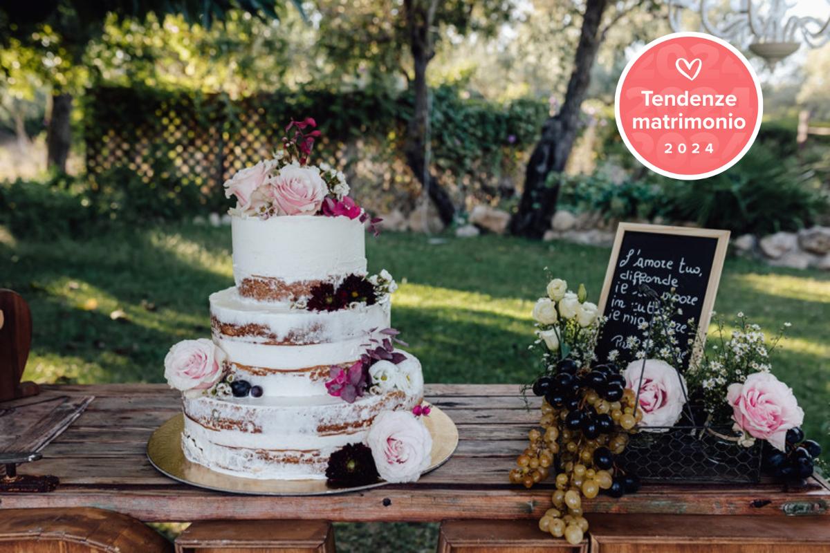 naked cake matrimonio con fiori