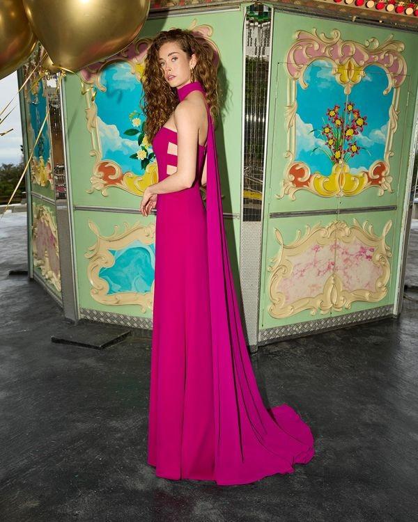 abito elegante da cerimonia lungo, fucsia con cut out sui fianchi