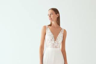 jumsuit da sposa con pantalone a palazzo e top in pizzo