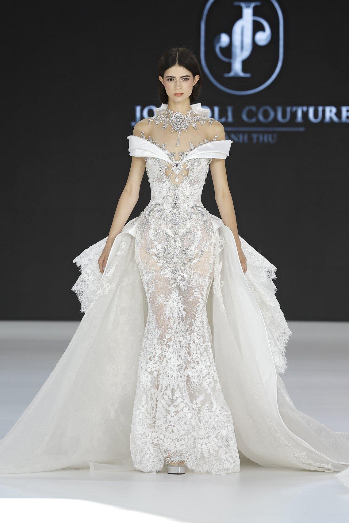abito da sposa 2 in 1 tempestato di strass, a sirena con sopragonna  rimovibile in tulle a più strati, scollo off shoulders