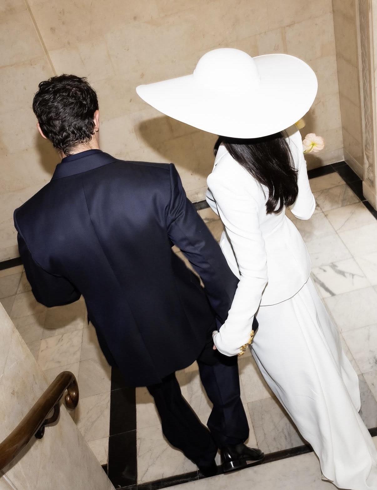 cappello Dual Lipa matrimonio