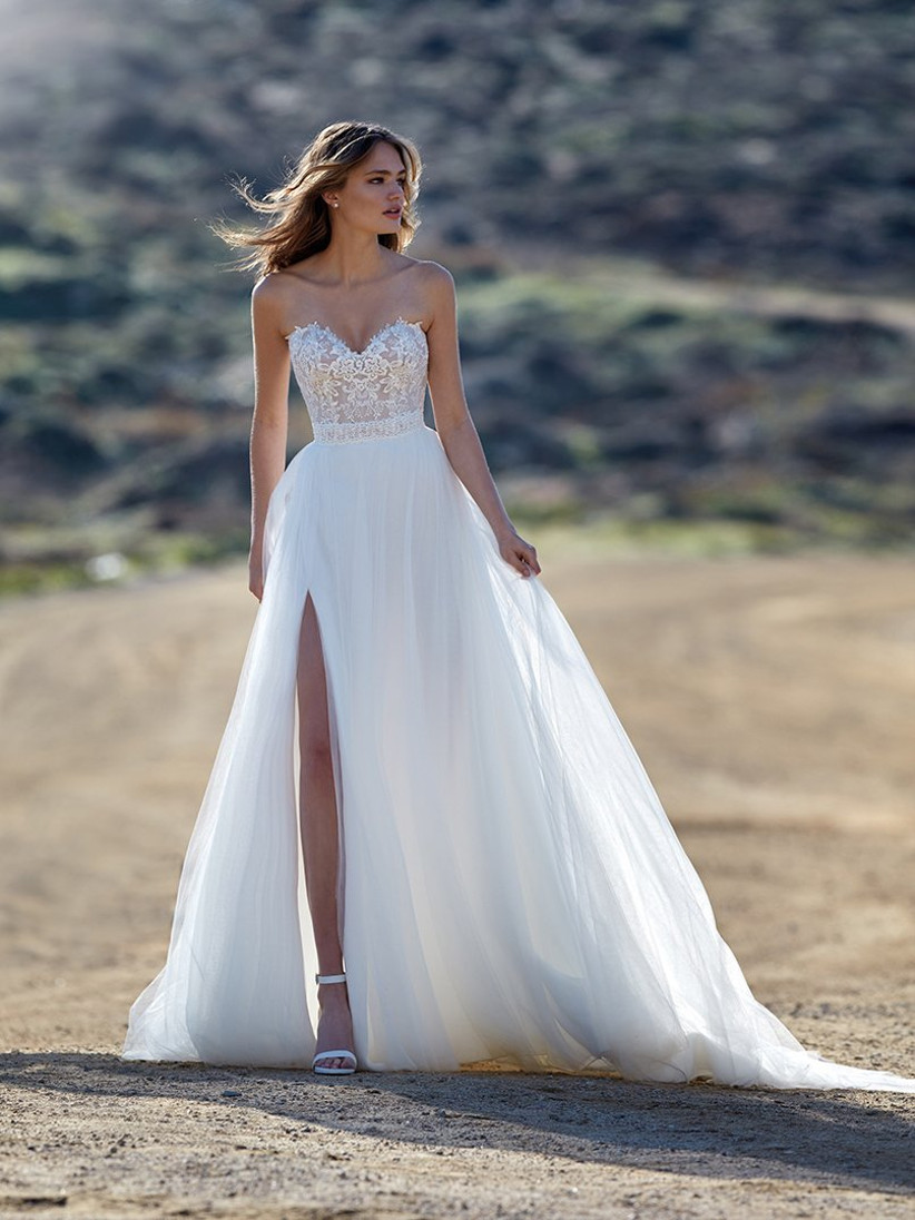 Guida su come scegliere l'abito da sposa perfetto