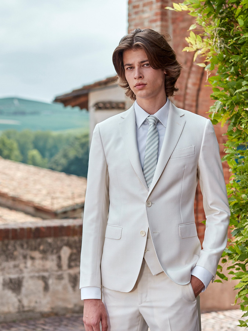 Il Piacere Dell Uomo Di Indossare Abiti Femminili