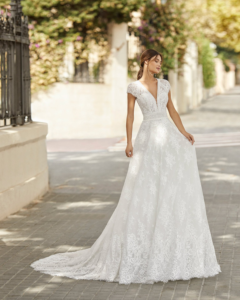 Abiti da sposa semplici: 50 modelli eleganti ed essenziali