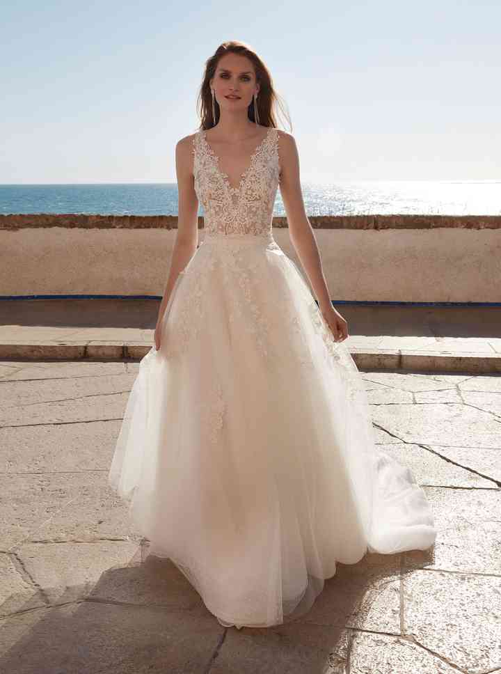 40 abiti da sposa perfetti per chi ha poco seno