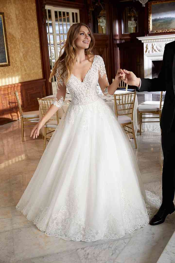Abiti da sposa maniche a tre quarti: la soluzione glamour per ogni stagione