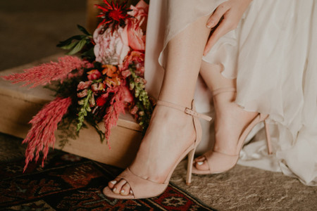 Scarpe da sposa rosa cipria: 30 modelli per un look romantico e raffinato