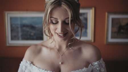 Acconciature sposa capelli lunghi: le tendenze di quest'anno