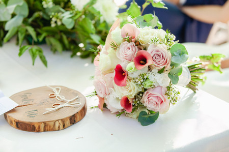 Bouquet sposa con rose: 55 proposte intramontabili (e novità di tendenza)