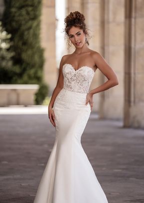 A1110, Allure Bridals