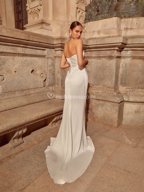 LUNA, Galia Lahav