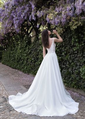 Verona D122, Loren Bridal Wear