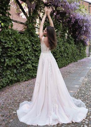 Fiesole D422, Loren Bridal Wear