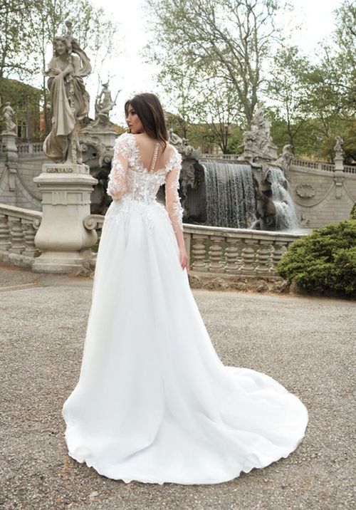 Modena D822, Loren Bridal Wear