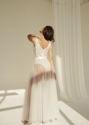 B 1921, Loren Bridal Wear