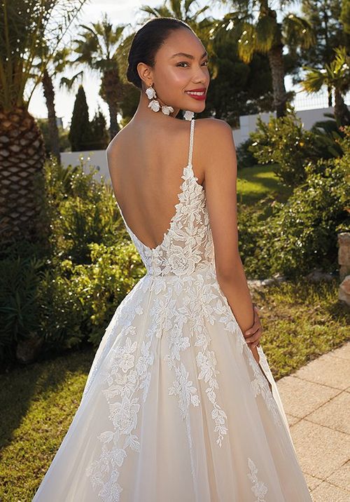 Style 200165, Demetrios