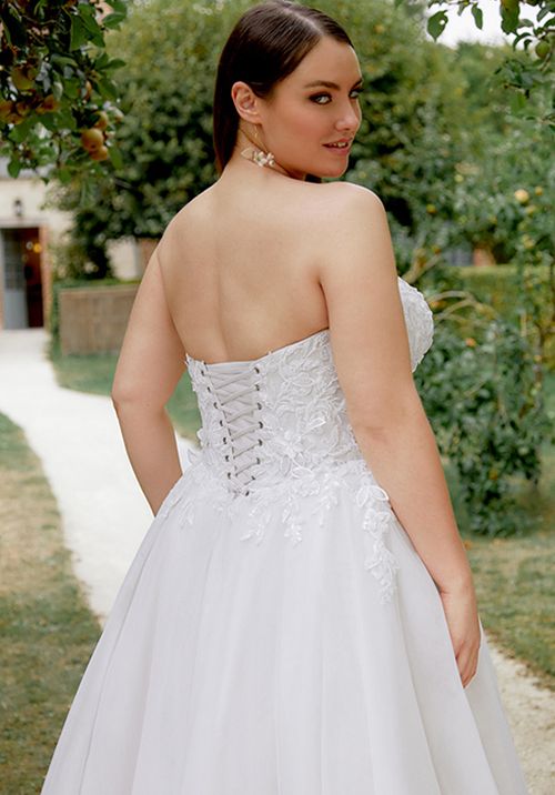 44490, Sincerity Bridal