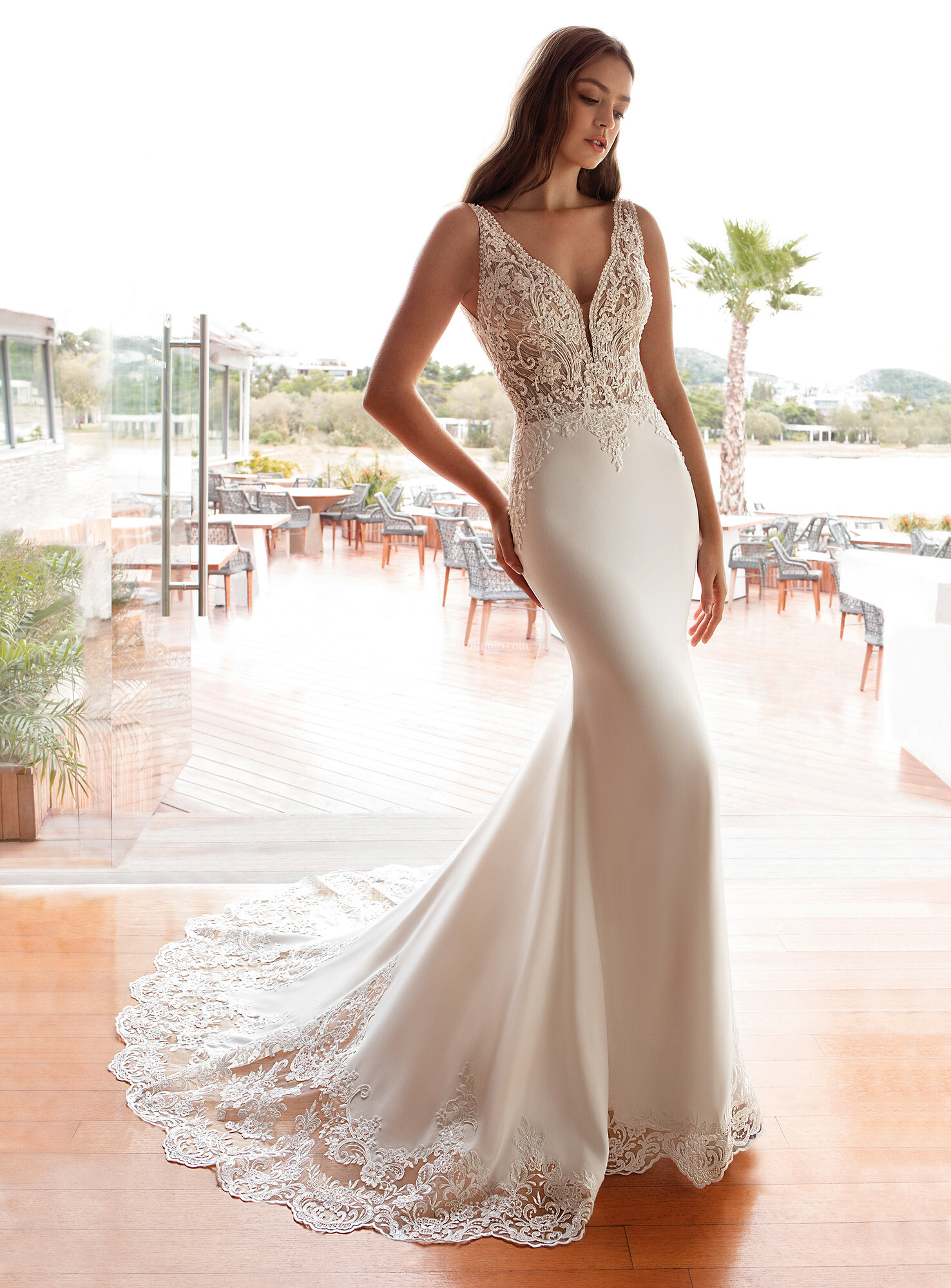 Abiti da Sposa di Cosmobella - 8028 - Matrimonio.com