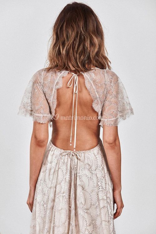 capri grace loves lace