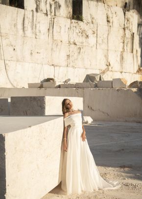 Lucia, Galvan Sposa