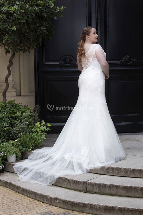 228-05, Curvy By The Sposa Group Italia