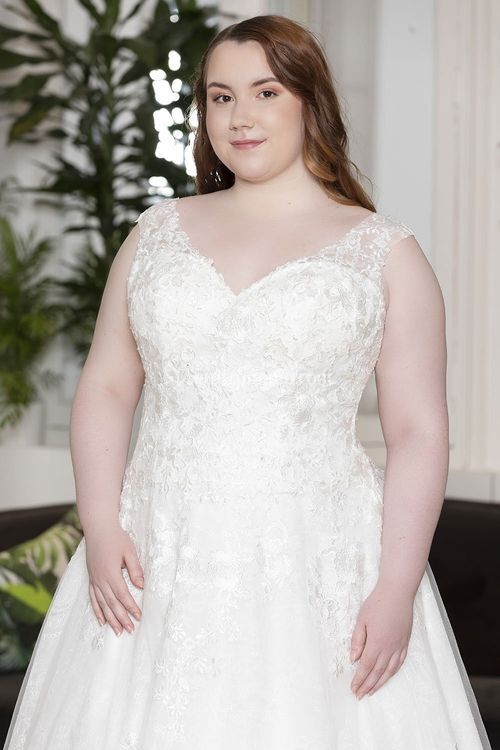 228-03, Curvy By The Sposa Group Italia