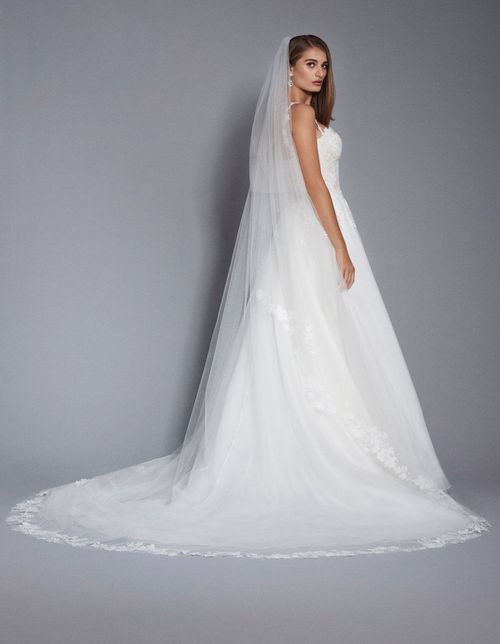 ALLEGRO VEIL, Caroline Castigliano