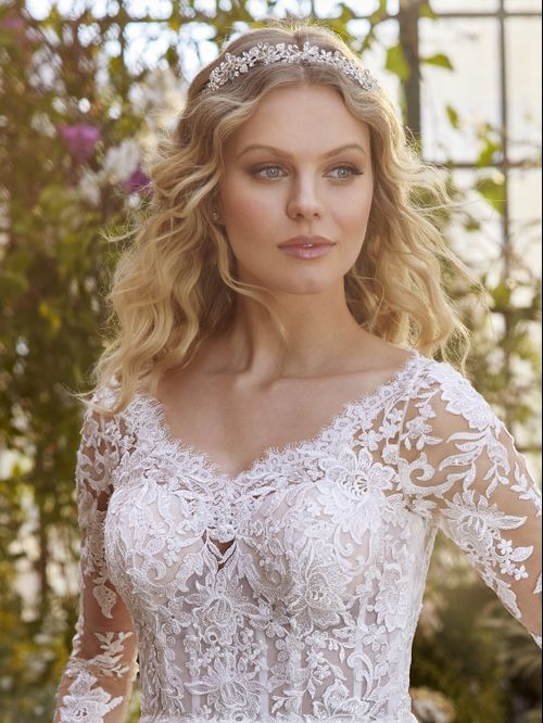 DORIS CORONA, Pronovias