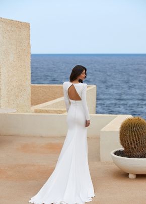 ADRIENNE, Pronovias