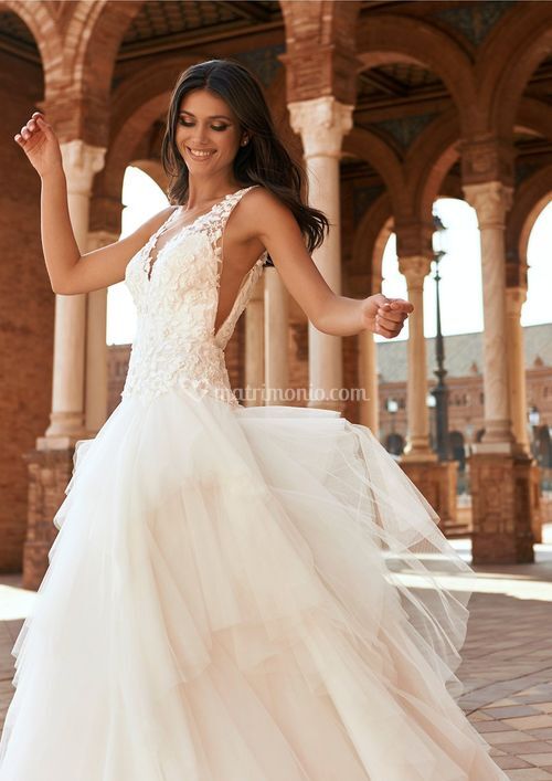 AMAYA, Pronovias