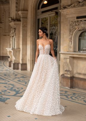 HOPKINS, Pronovias