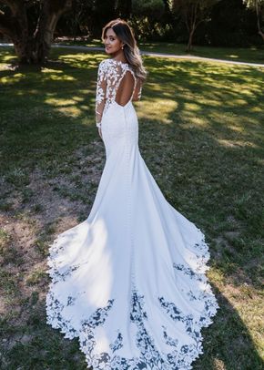 9915, Allure Bridals