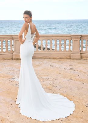 IONA, Pronovias