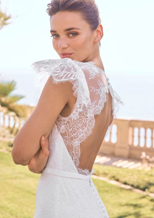 CATRIONA, Pronovias