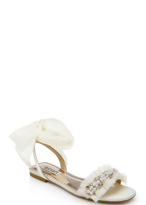 MP6302  Talia Flat Sandal With Chiffon1, Badgley Mischka