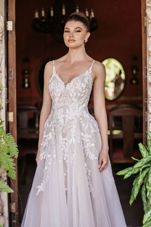 9951, Allure Bridals