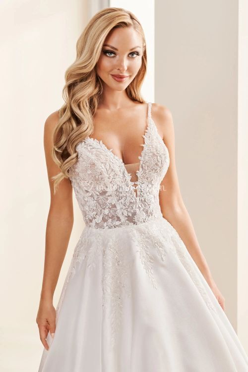 E2526, Mon Cheri Bridals