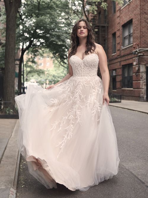 Oriana, Maggie Sottero