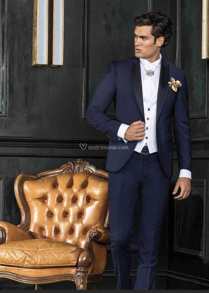 Vestiti da Sposo di Petrelli Uomo - 2021 - Matrimonio.com