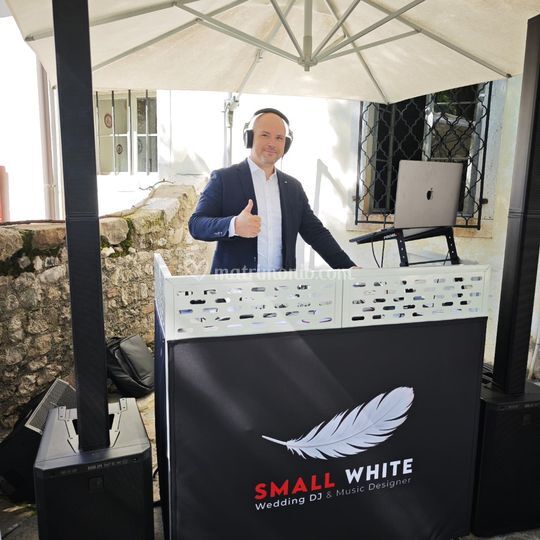 Dj Small White