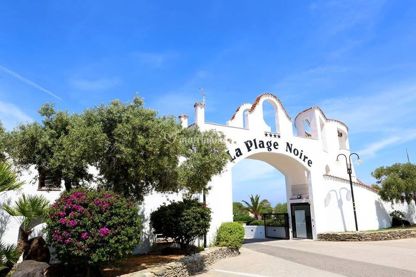 La Plage Noire Hotel Resort